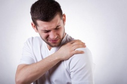 Sức khỏe đời sống - Người đàn ông đau vai dữ dội, đi khám mới tá hỏa mắc ung thư phổi giai đoạn cuối