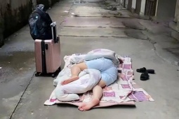 Bạn trẻ - Cuộc sống - Mãi không có người yêu, cô gái 28 tuổi bị bố mẹ đuổi ra khỏi nhà