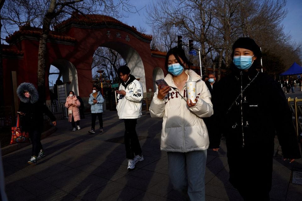 Có những lo ngại vô căn cứ liên quan đến sự gia tăng người mắc bệnh về đường hô hấp ở miền bắc Trung Quốc. Ảnh minh họa: Reuters