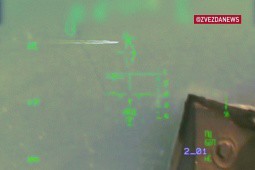 Nga đăng video chiến đấu cơ Su-30SM áp sát, bắn nổ xuồng tự sát Ukraine gần Crimea