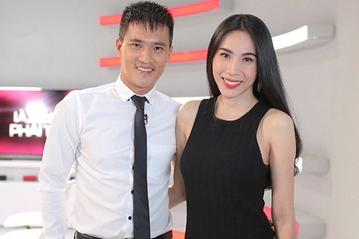Công Vinh còn tặng rất nhiều món quà đắt đỏ cho Thủy Tiên như chiếc đồng hồ 4 tỷ, siêu xe Audi A8... Ảnh: FBNV