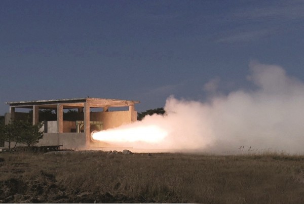 Triều Tiên thử nghiệm động cơ nhiên liệu rắn cho tên lửa đạn đạo tầm trung. Ảnh: Reuters.