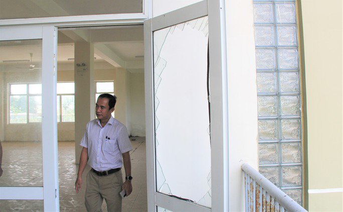 Ban Quản lý dự án Đầu tư xây dựng các công trình dân dụng và công nghiệp TP Đà Nẵng (đơn vị quản lý 2 công trình) cho biết đang xây dựng đề án chuyển đổi công năng sang thành nhà ở cho công nhân, sau đó sẽ bàn giao Trung tâm Quản lý và Khai thác nhà Đà Nẵng để thực hiện các bước tiếp theo