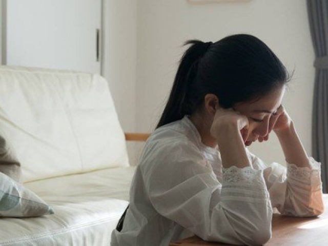 Bạn trẻ - Cuộc sống - Gặp lại chồng cũ làm ở hàng ăn, chưa kịp cười nhạo lại phải bật khóc trước lời trần tình của anh ta