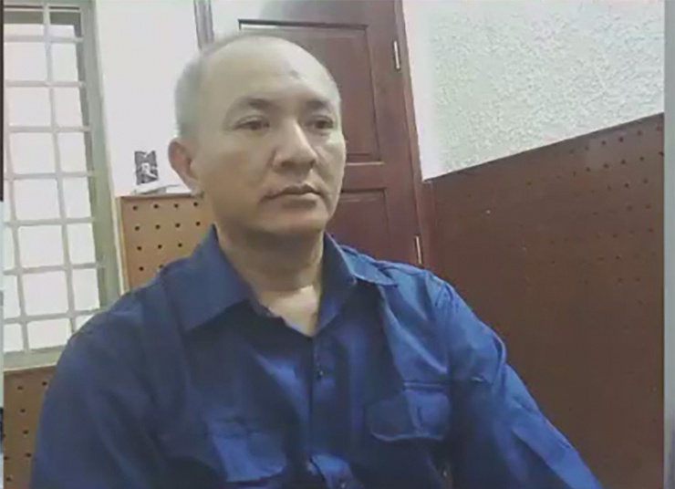 Bị can Nguyễn Văn Tuấn tại cơ quan điều tra. Ảnh: CA