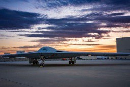 Hé lộ về mẫu oanh tạc cơ tàng hình chiến lược B-21 của Mỹ