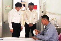 Pháp luật - Khống chế người đàn ông có hành động bất thường, 3 công an xã bị thương