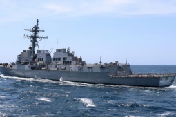 Thế giới - Hai tên lửa đạn đạo bay về phía tàu chiến Mỹ USS Mason