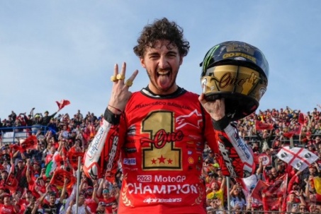 Đua xe MotoGP, Valencia GP: Martin lộ “gót chân Asin”, giúp Bagnaia hoàn tất cú đúp
