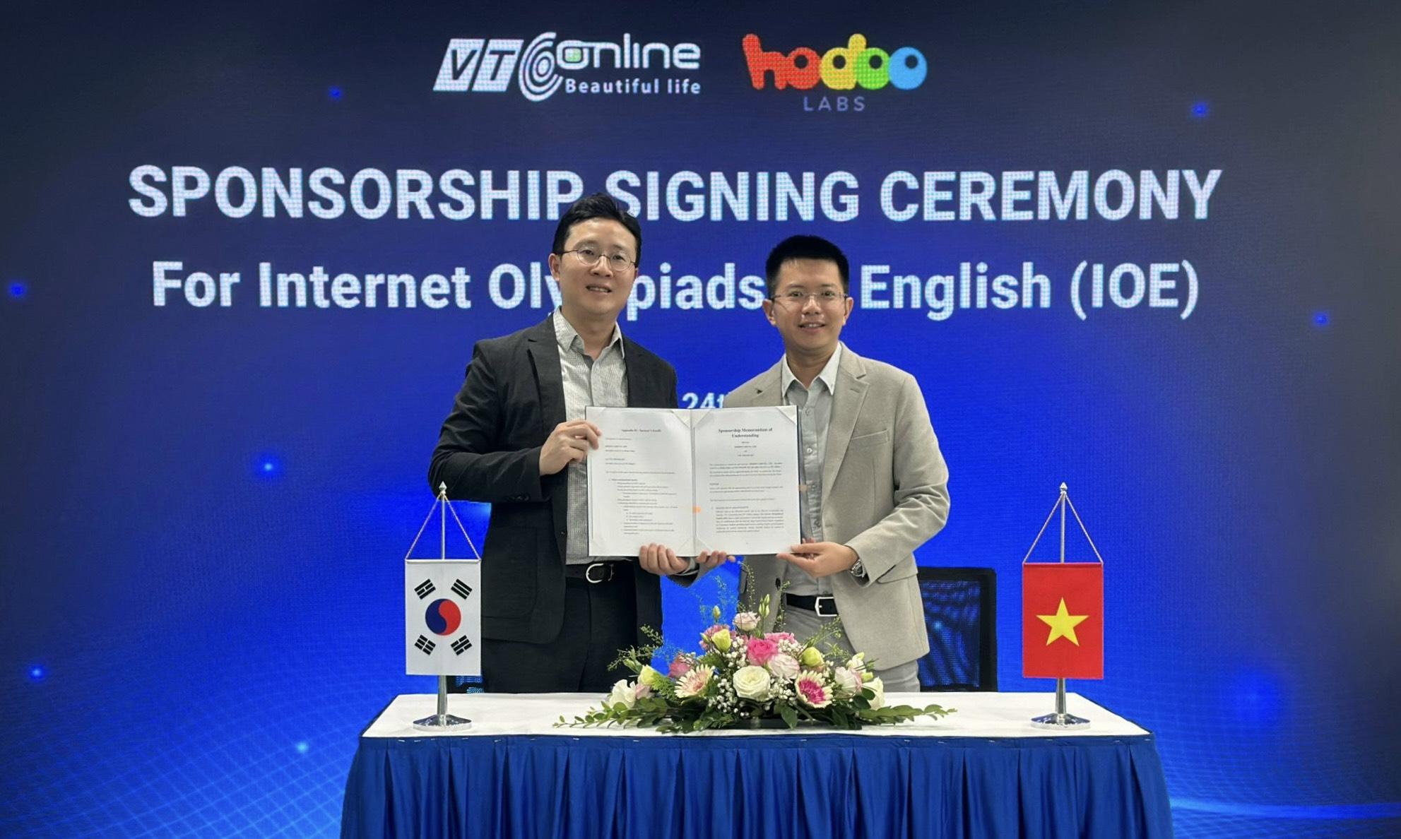 Ông Kim Min - Giám đốc Hodoo Labs và Ông Lê Việt Hòa - Giám đốc VTC Online