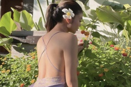 Thời trang - "Hoa hậu ăn chơi nhất Sài thành" khéo diện váy ngủ, tôn thân hình chuẩn "đồng hồ cát"