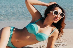 Bạn trẻ - Cuộc sống - Bà mẹ U50 trẻ trung như gái 18, thường xuyên bị nhầm là bạn gái của con trai