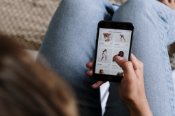 Công nghệ thông tin - Gen Z mua hàng online: Cứ 10 người thì 7 người thích nhắn tin hơn lời nói