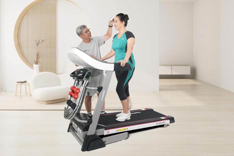 Luyện tập thường xuyên hỗ trợ phòng ngừa bệnh viêm phổi ở người cao tuổi (Ảnh: KingSport)