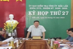 Tin tức trong ngày - Khai trừ ra khỏi Đảng 1 cán bộ công an lừa đảo