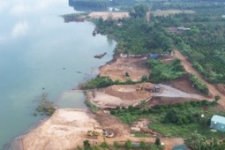 Ai chịu trách nhiệm trong vụ “núi cát khổng lồ” ở lòng hồ thủy điện Ia Ly?