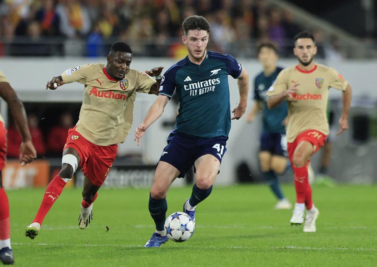 Arsenal (áo xanh) muốn "báo thù" Lens