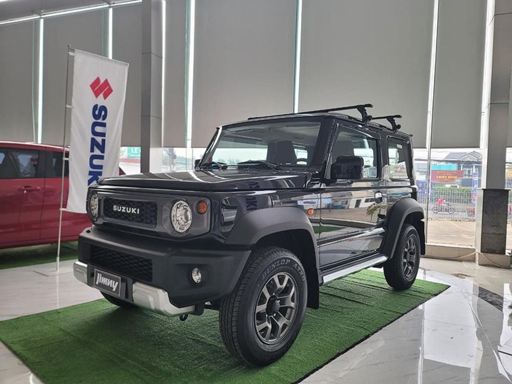 Suzuki Jimny đã có mặt tại đại lý Việt Nam - 1
