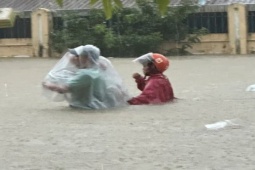 Tin tức trong ngày - Thời tiết ngày 30/11: Không khí lạnh gây đợt mưa lớn ở Trung Bộ