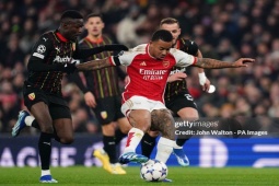 Bóng đá - Video bóng đá Arsenal - Lens: Định đoạt hiệp một, "set tennis" tưng bừng (Cúp C1)
