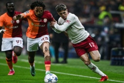 Bóng đá - Trực tiếp bóng đá Galatasaray - MU: Fernandes dứt điểm trúng cột dọc (Champions League) (Hết giờ)