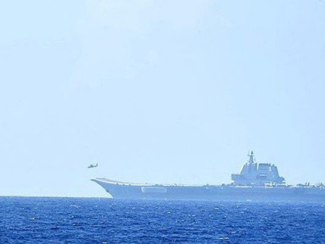 Trung Quốc đưa đội tàu sân bay qua eo biển Đài Loan