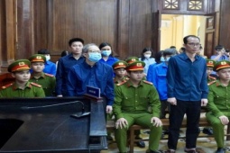 Tin tức trong ngày - Tòa phạt cựu giám đốc BV Thủ Đức Nguyễn Minh Quân 21 năm tù về 2 tội tham ô, rửa tiền