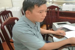 Tin tức trong ngày - Bắt tạm giam 1 cựu đăng kiểm viên ở Long An