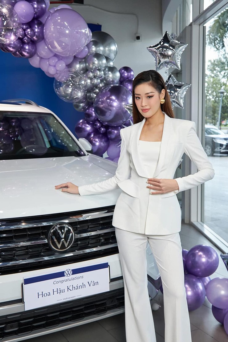 Hoa hậu Khánh Vân lên đời "xế hộp" Volkswagen Teramont hơn 2 tỷ đồng - 8