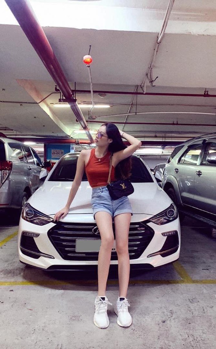 Hoa hậu Khánh Vân lên đời "xế hộp" Volkswagen Teramont hơn 2 tỷ đồng - 11