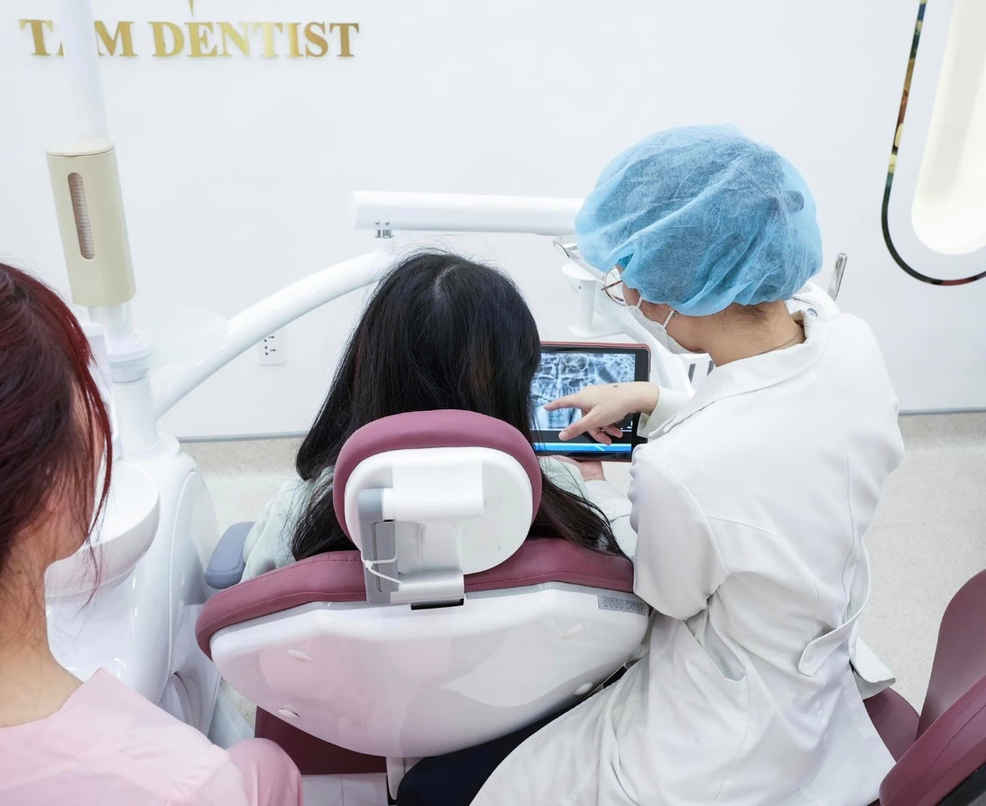 Đội ngũ bác sĩ Tấm Dentist thân thiện, nhiệt tình là điểm cộng lớn với khách hàng