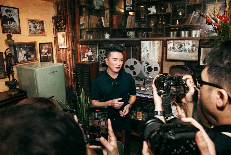 Sự trở lại của Đàm Vĩnh Hưng vẫn thu hút nhiều sự quan tâm của khán giả đại chúng.