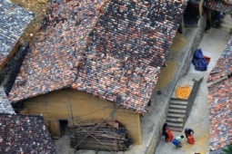 Du lịch - Ngắm làng Thèn Pả với nếp nhà trình tường đẹp như cổ tích dưới bóng cờ Lũng Cú