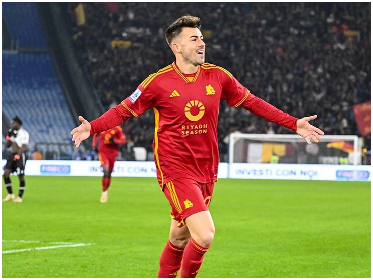 Stephan El Shaarawy là cầu thủ nổi tiếng của Ý.