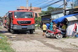 Video: Cháy lớn tại công ty mút xốp rộng hàng ngàn mét vuông