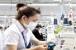 Đề xuất phân loại công việc nặng nhọc, lao động nữ được nghỉ hưu sớm hơn lộ trình tuổi quy định