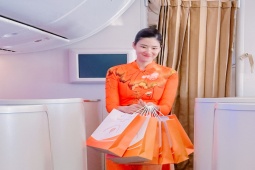 Thời trang - Áo dài việt Nam tô cam bầu trời quốc tế