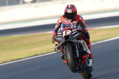 Đua xe MotoGP, đợt test Valencia: Marquez “mở hàng” ấn tượng tại Ducati, Vinales đứng top