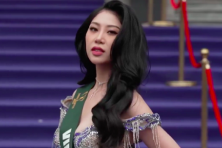 Đại diện Việt Nam vấp ngã trong lễ chào đón thí sinh Hoa hậu Trái Đất