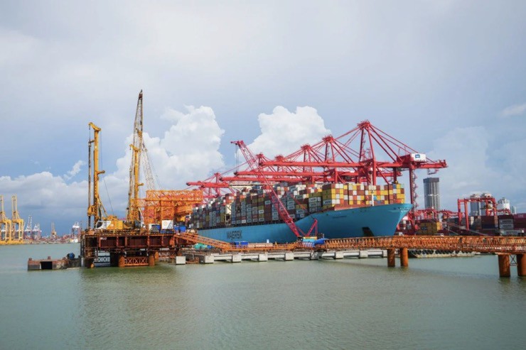Tập đoàn Adani của Ấn Độ đang xây cảng container ở Sri Lanka dựa vào nguồn tiền đầu tư do chính phủ Mỹ cung cấp.