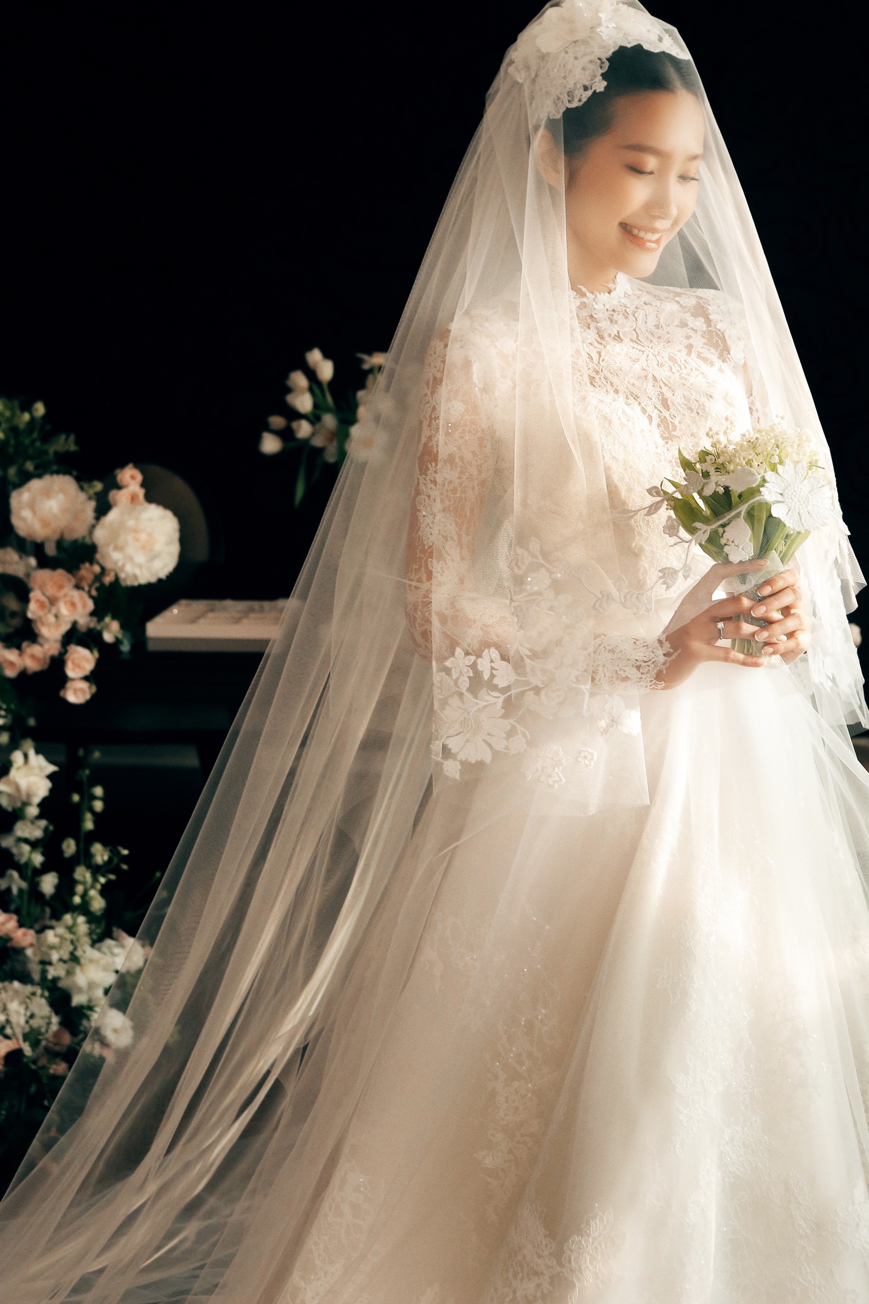 NKT Phương Linh mang thông điệp về tình yêu và hạnh phúc qua chiếc váy cưới dành cho Doãn Hải My - 3