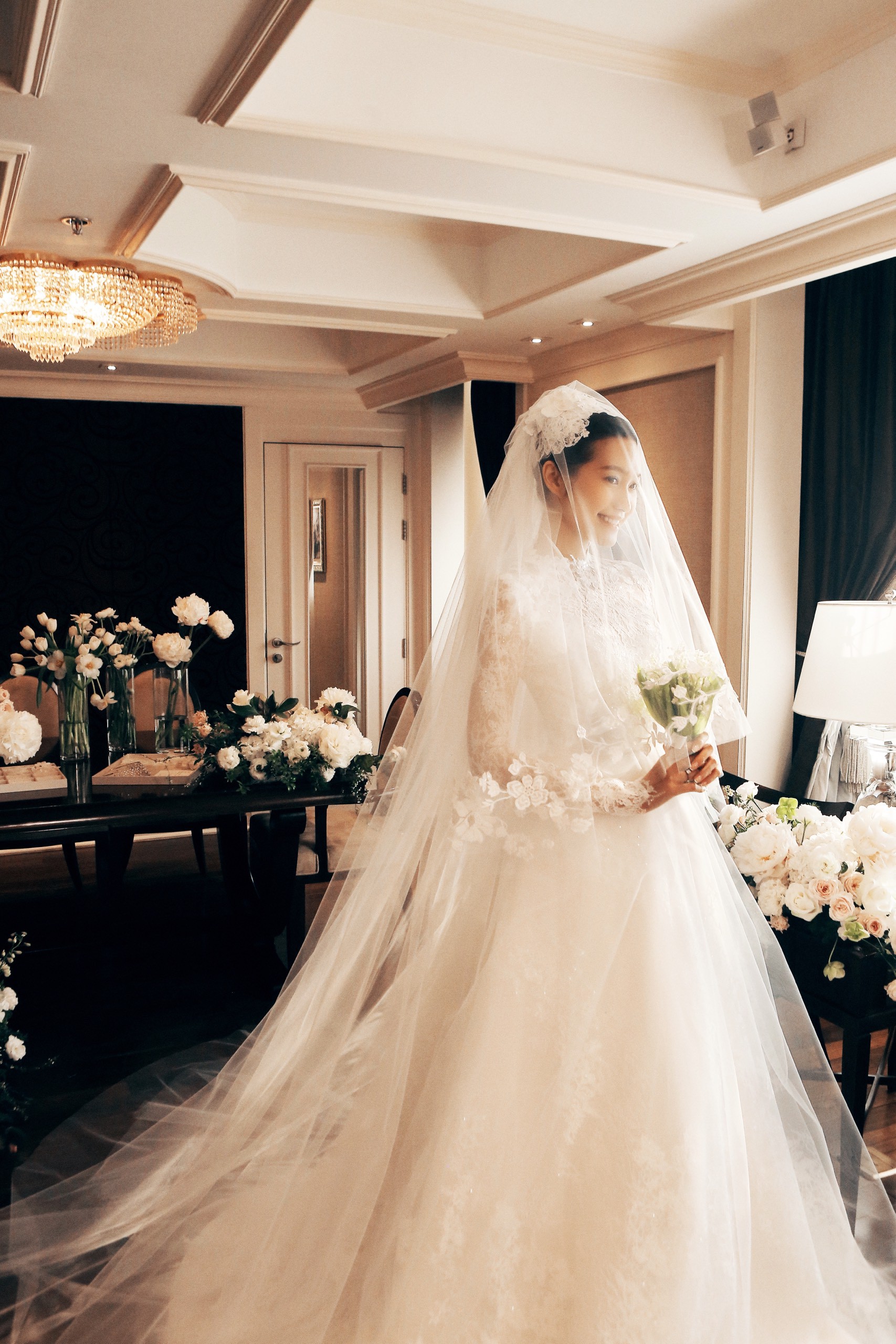 NKT Phương Linh mang thông điệp về tình yêu và hạnh phúc qua chiếc váy cưới dành cho Doãn Hải My - 8