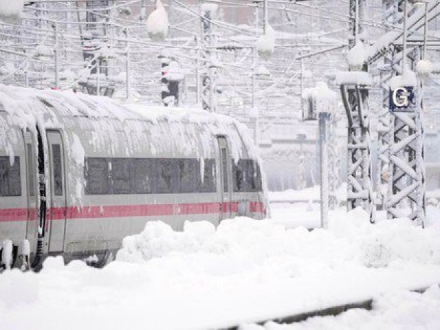 Bão tuyết kỷ lục gây hỗn loạn nhiều nơi, Siberia lạnh âm 50 độ C