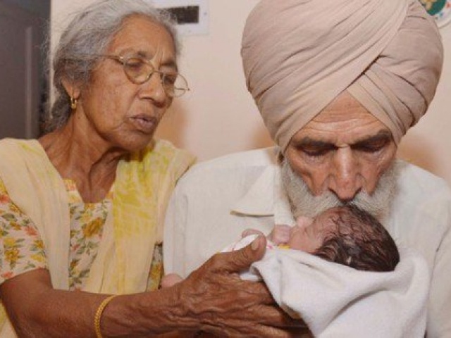 Sức khỏe đời sống - Những cụ bà theo đuổi IVF để sinh con ở tuổi U80