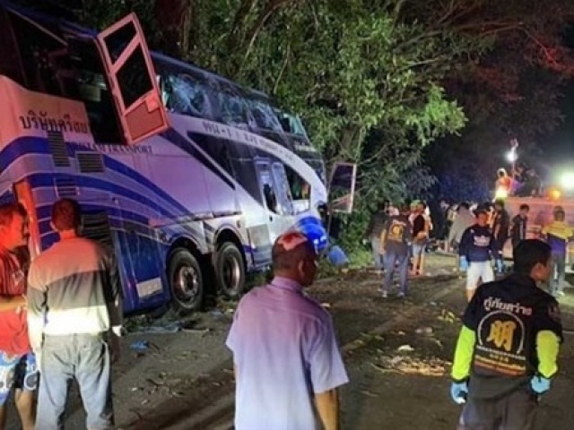 Thế giới - Tai nạn xe khách thảm khốc tại Thái Lan khiến 14 người chết