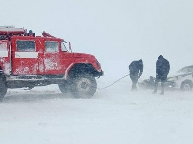 Ukraine hứng chịu đợt bão tuyết khủng khiếp