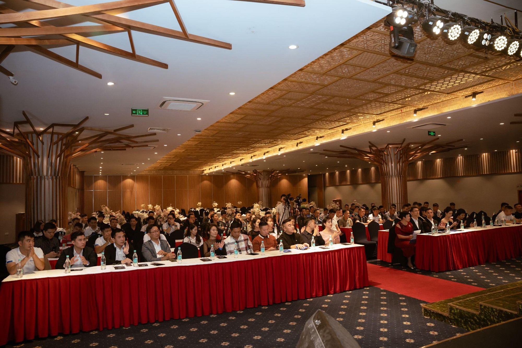 Sự kiện ra mắt OTTOAIBOX P3