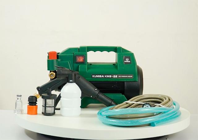 Đầy đủ phụ kiện hỗ trợ vệ sinh nhanh chóng khi mua Kumisai KMS Q8