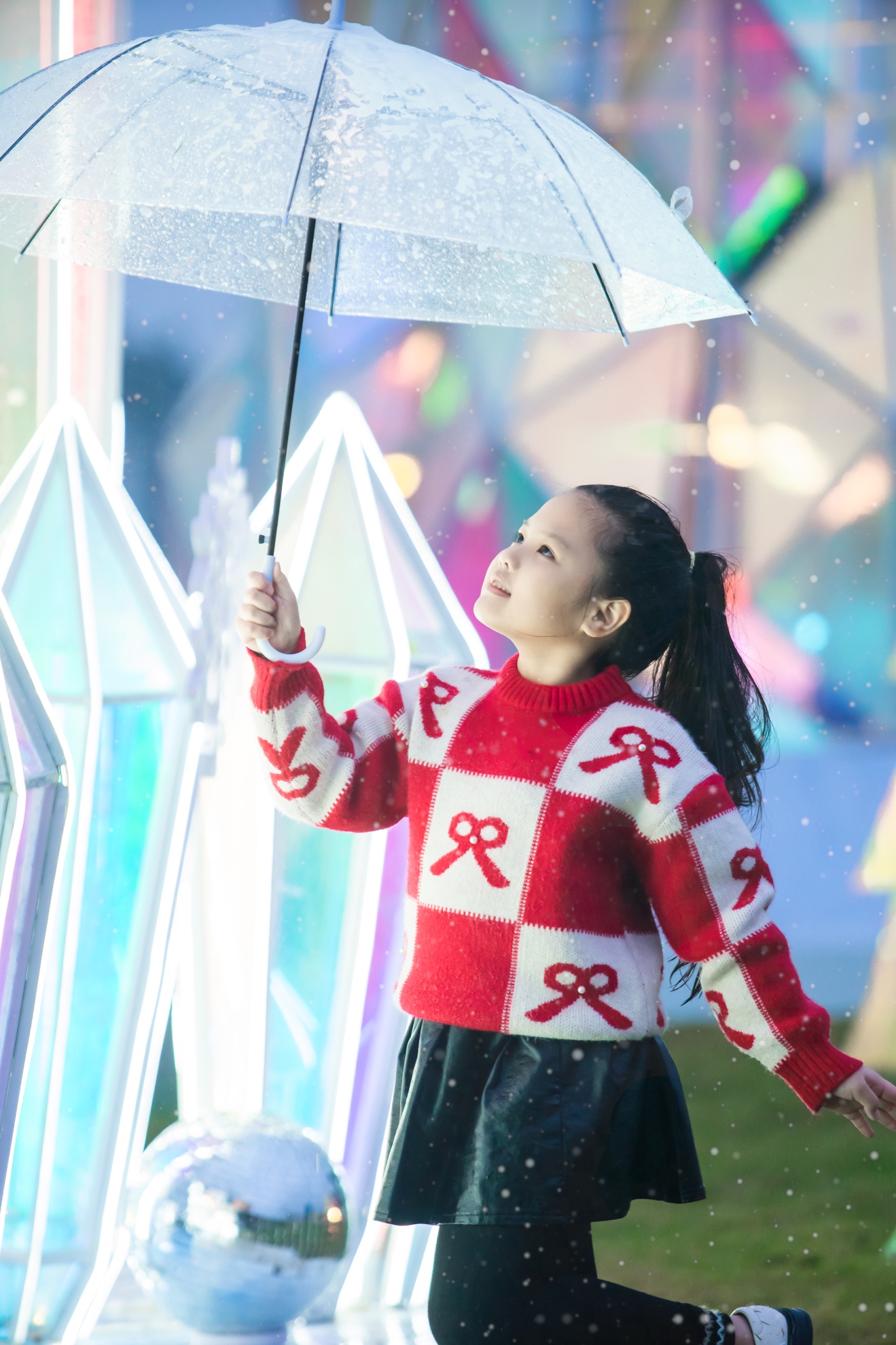 Tuyết đã đã rơi báo hiệu một mùa Noel mới đang cận kề.