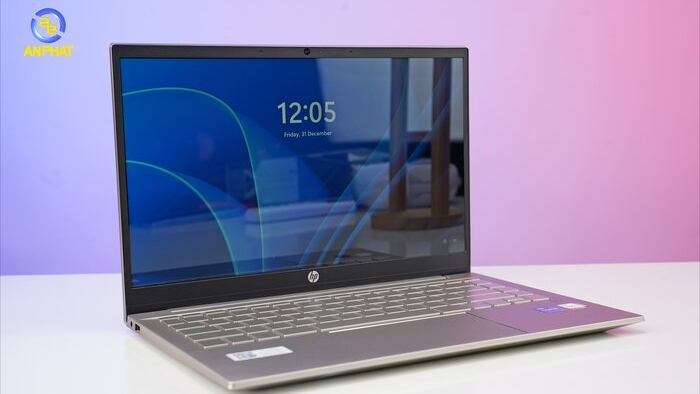 Màn hình của&nbsp;Laptop HP Pavilion 14-dv2074TU có viền mỏng